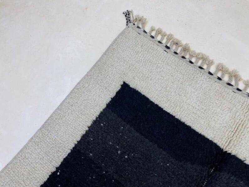 Colorful handmade Berber rug size 150 x 250 cm