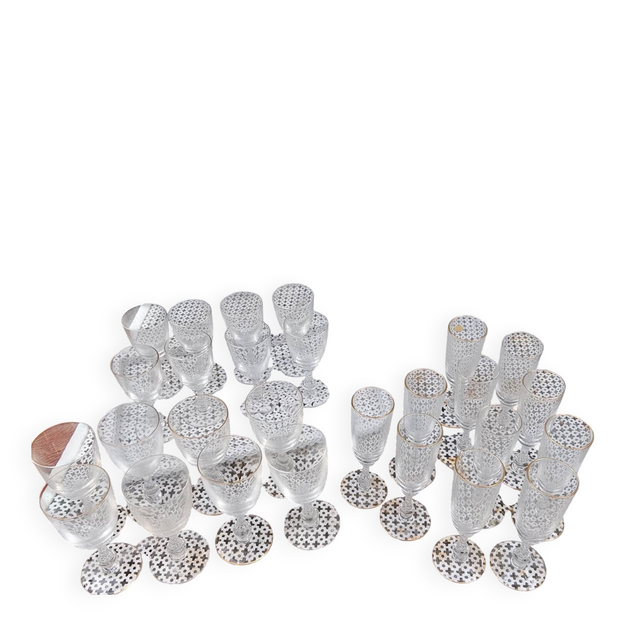 Set of 27 Saint Louis crystal glasses