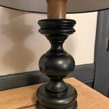Baluster foot table lamp