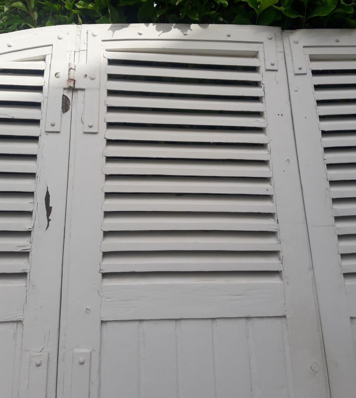 Arched shutters oak louvers H226xW277 4 leaves