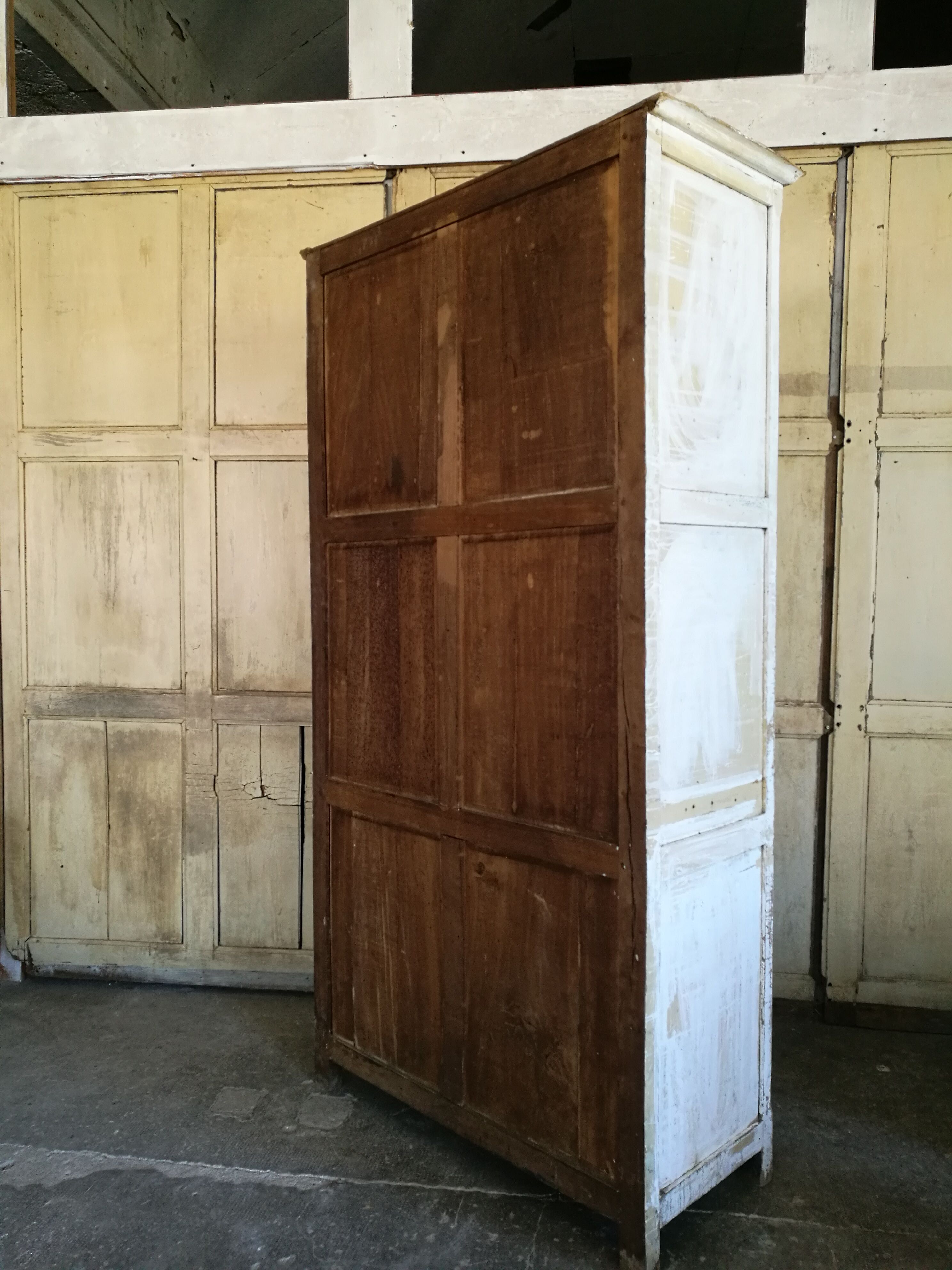 Original Parisian wardrobe patina