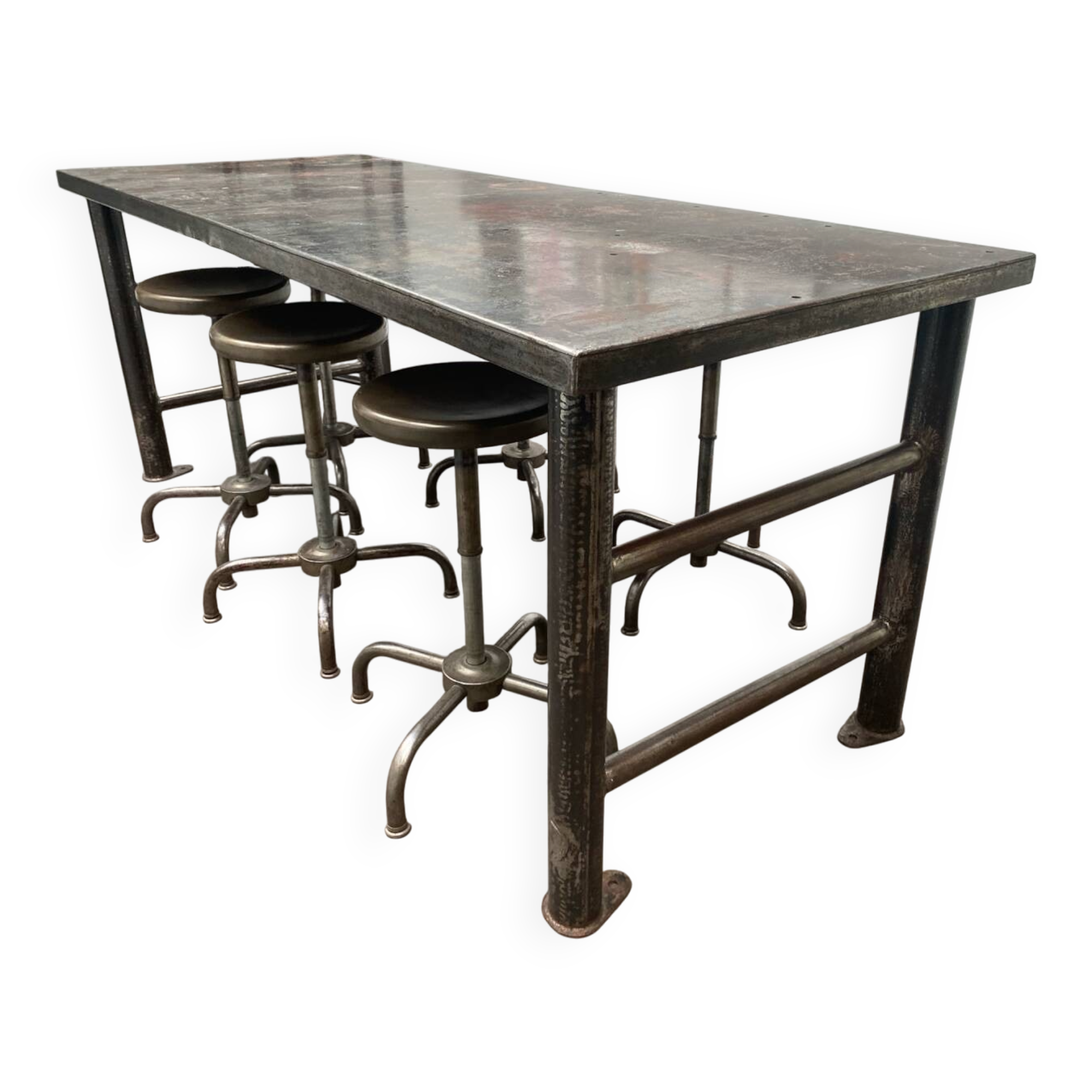 Industrial table with 6 pneumatic stools.