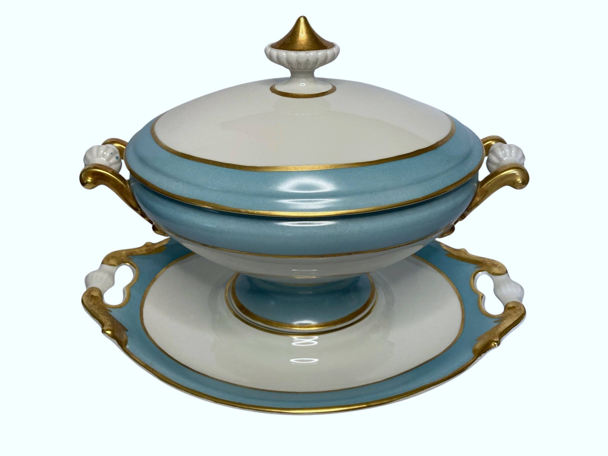 Limoges, soup tureen on stand, porcelain, early 20th century.