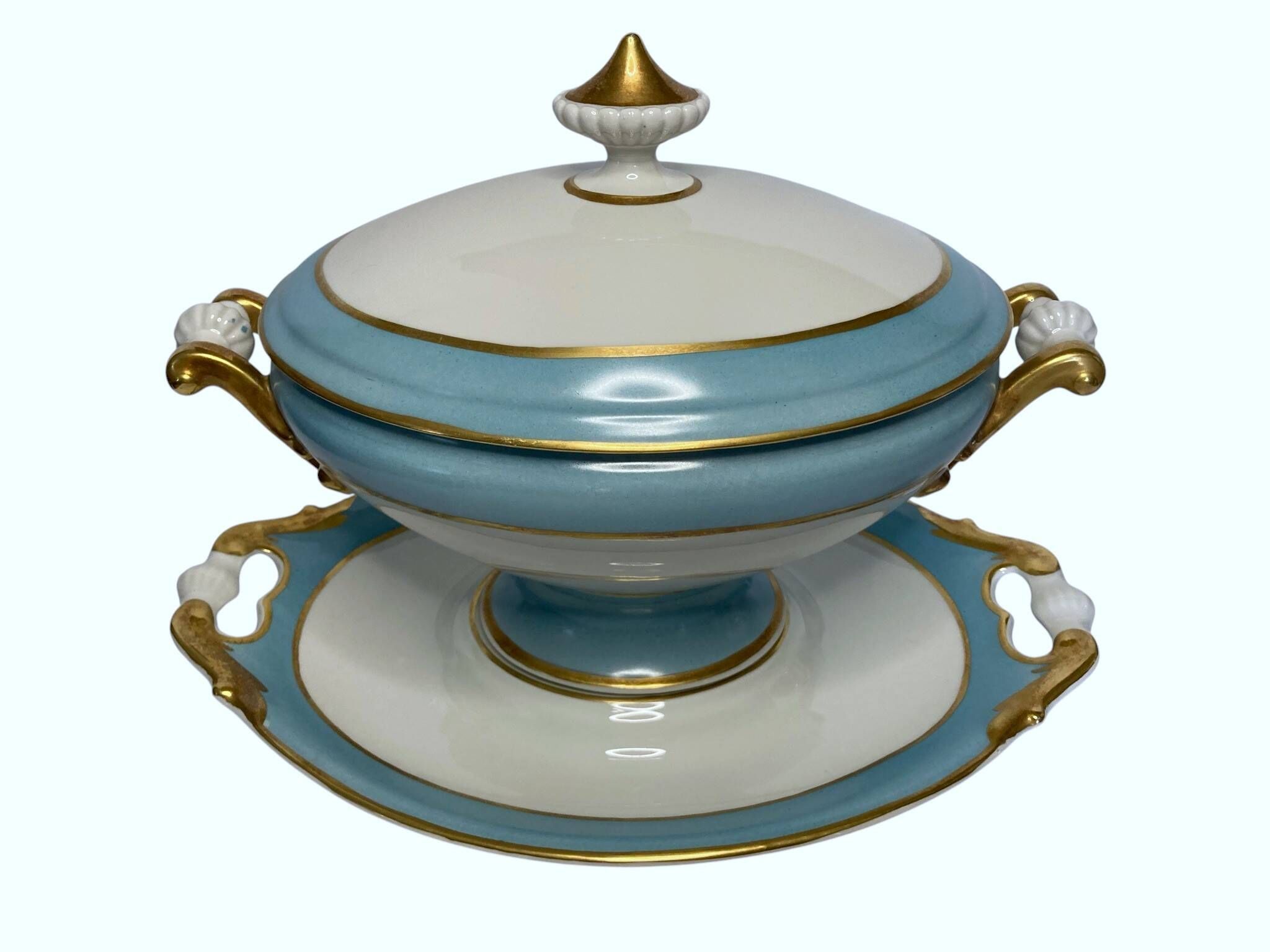 Limoges, soup tureen on stand, porcelain, early 20th century.