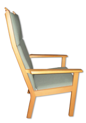 Wegner Chair with footrest