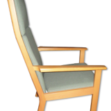 Wegner Chair with footrest