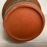 Homvombeit terra cotta vase