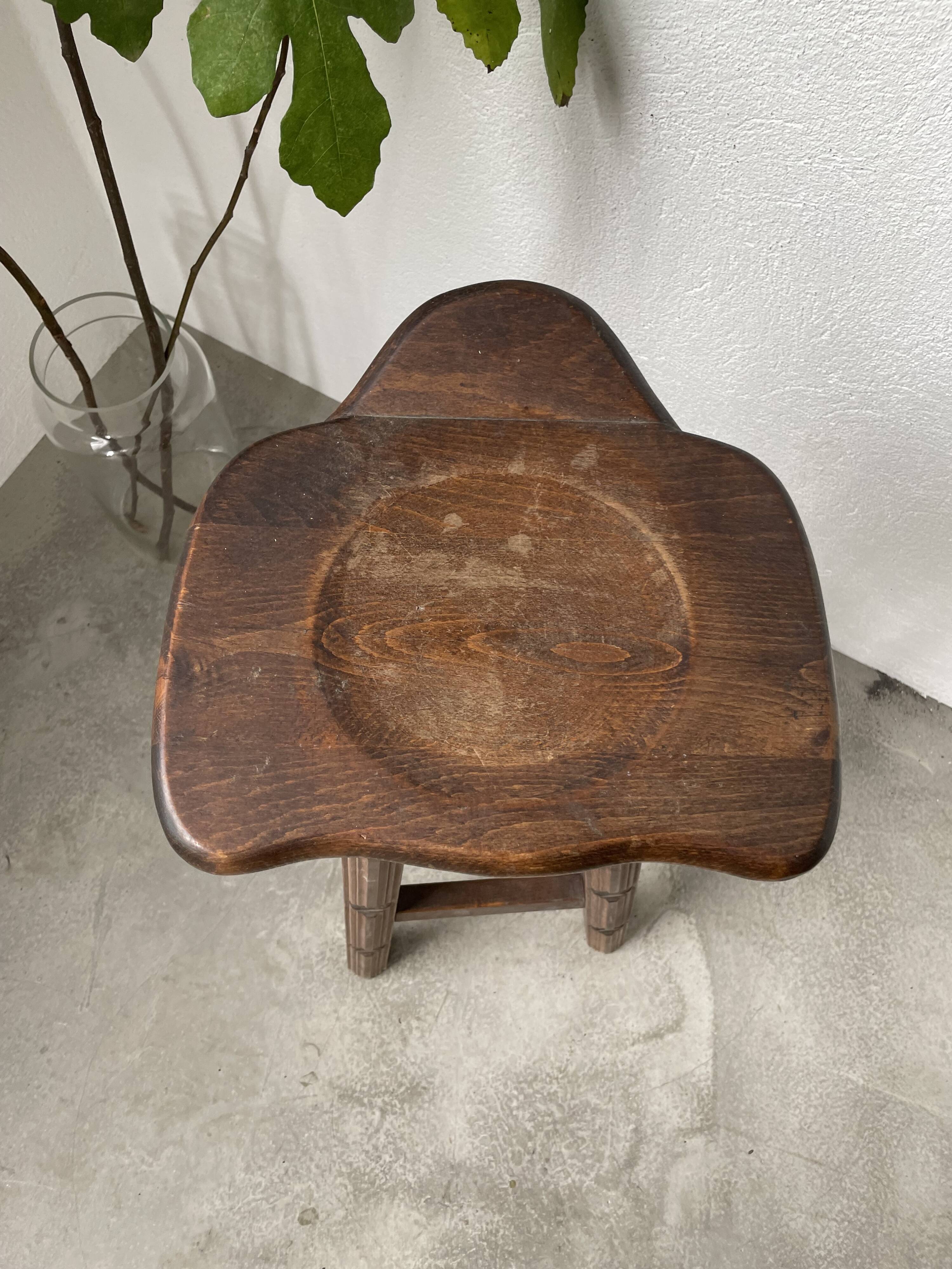 Tabouret haut brutaliste