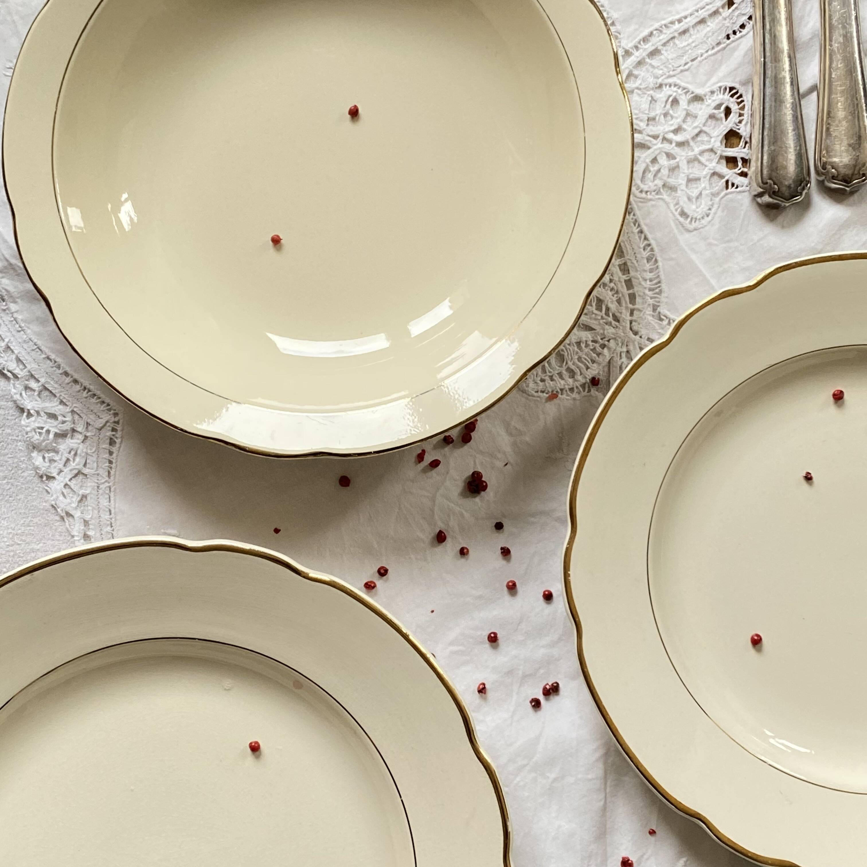 Set of 3 Digoin Sarreguemines old earthenware serving dishes in beige and gilded color ACC-7259