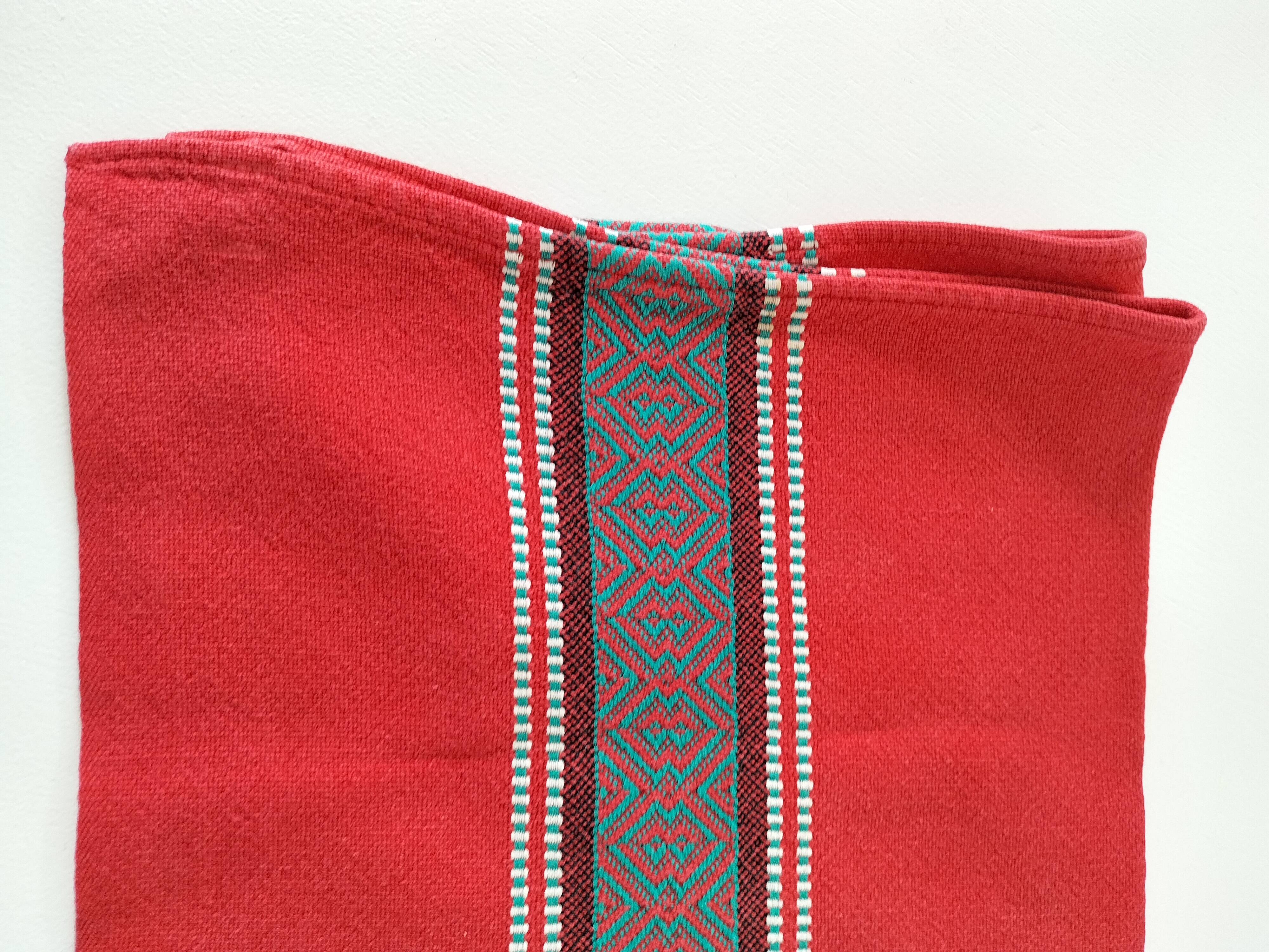 Vintage Basque set: square tablecloth & 7 napkins, 1960s