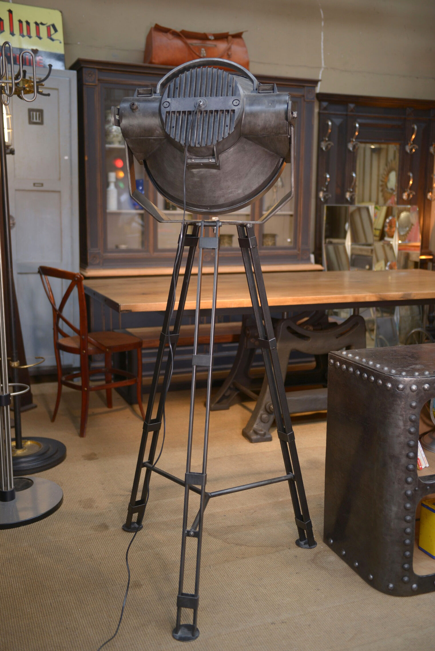 Philips adjustable metal floor projector 1960