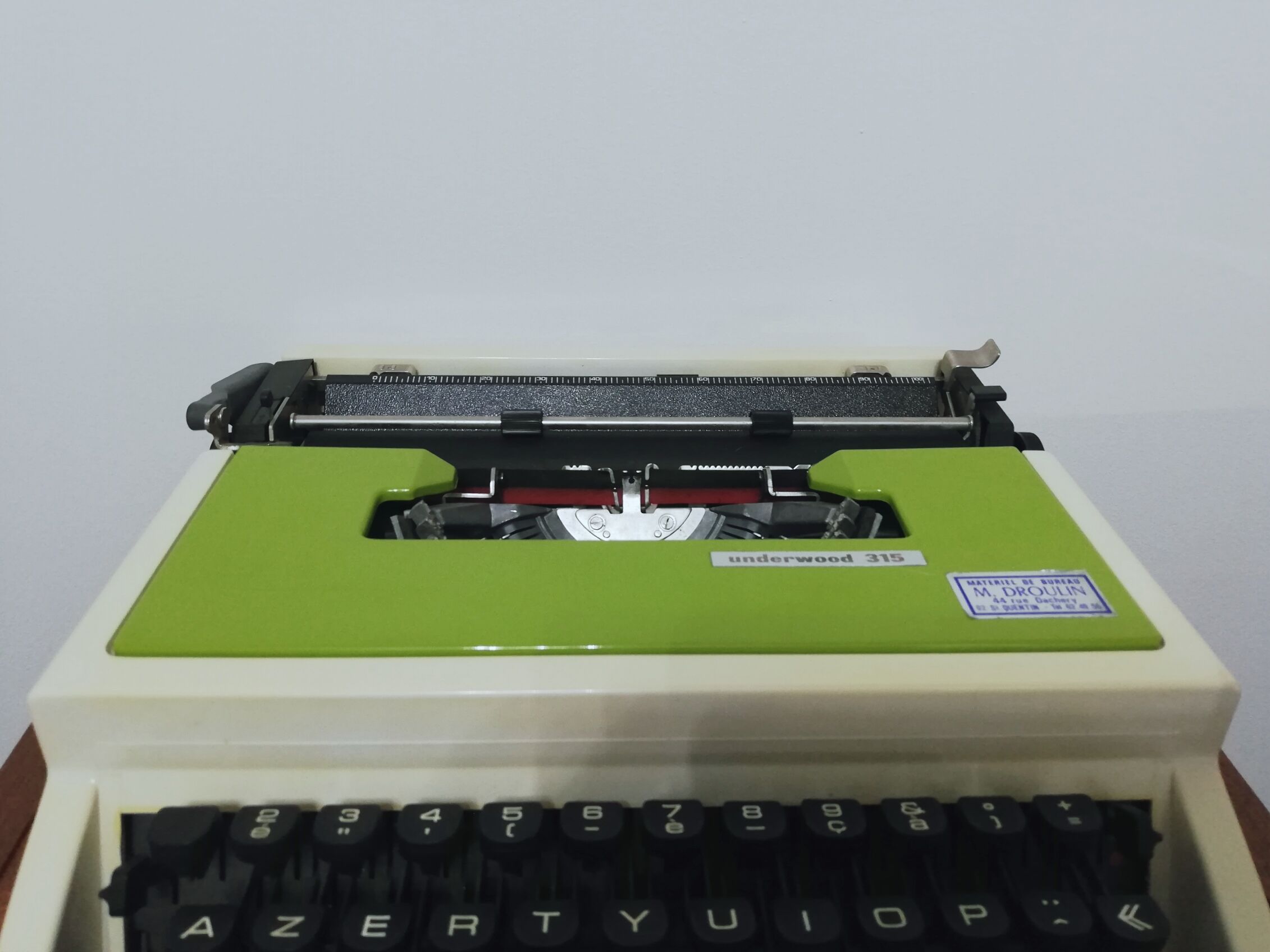 Machine à écrire Underwood 315 verte avec sa mallette
