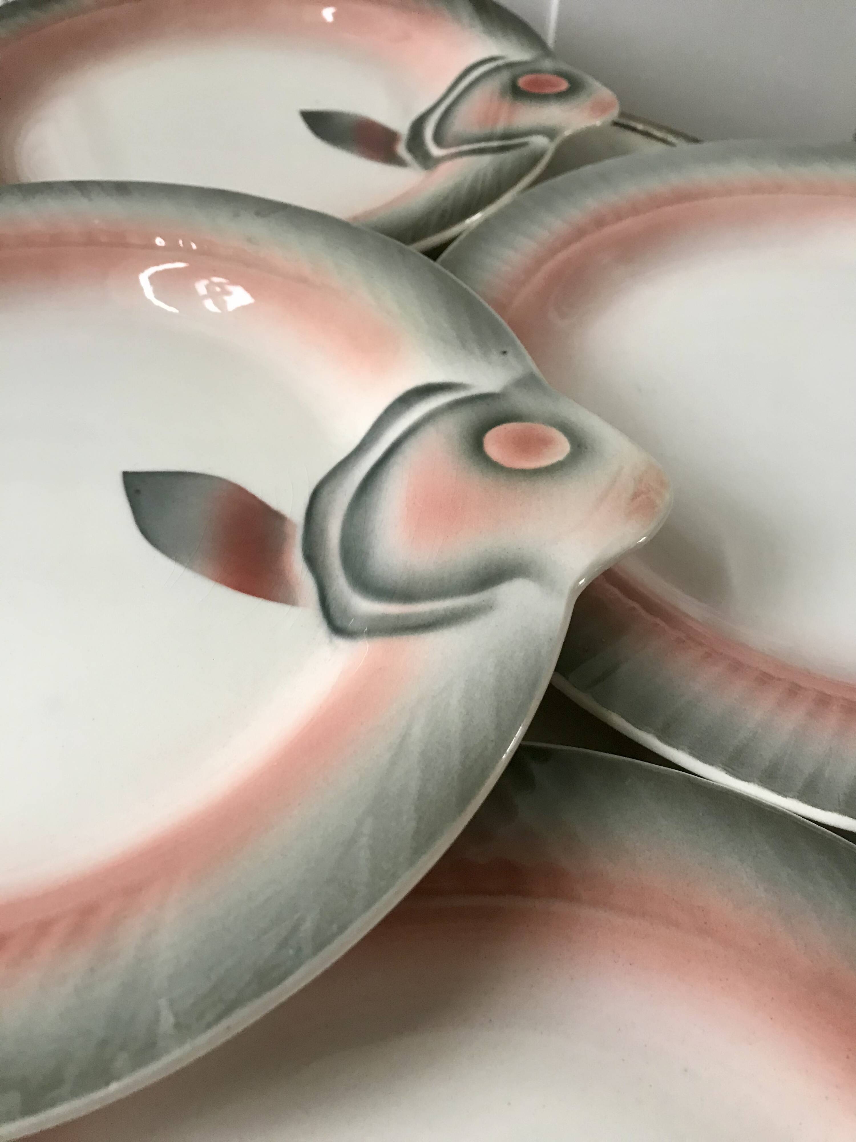 set of 6 fish plates in slip Digoin Sarreguemines 50s