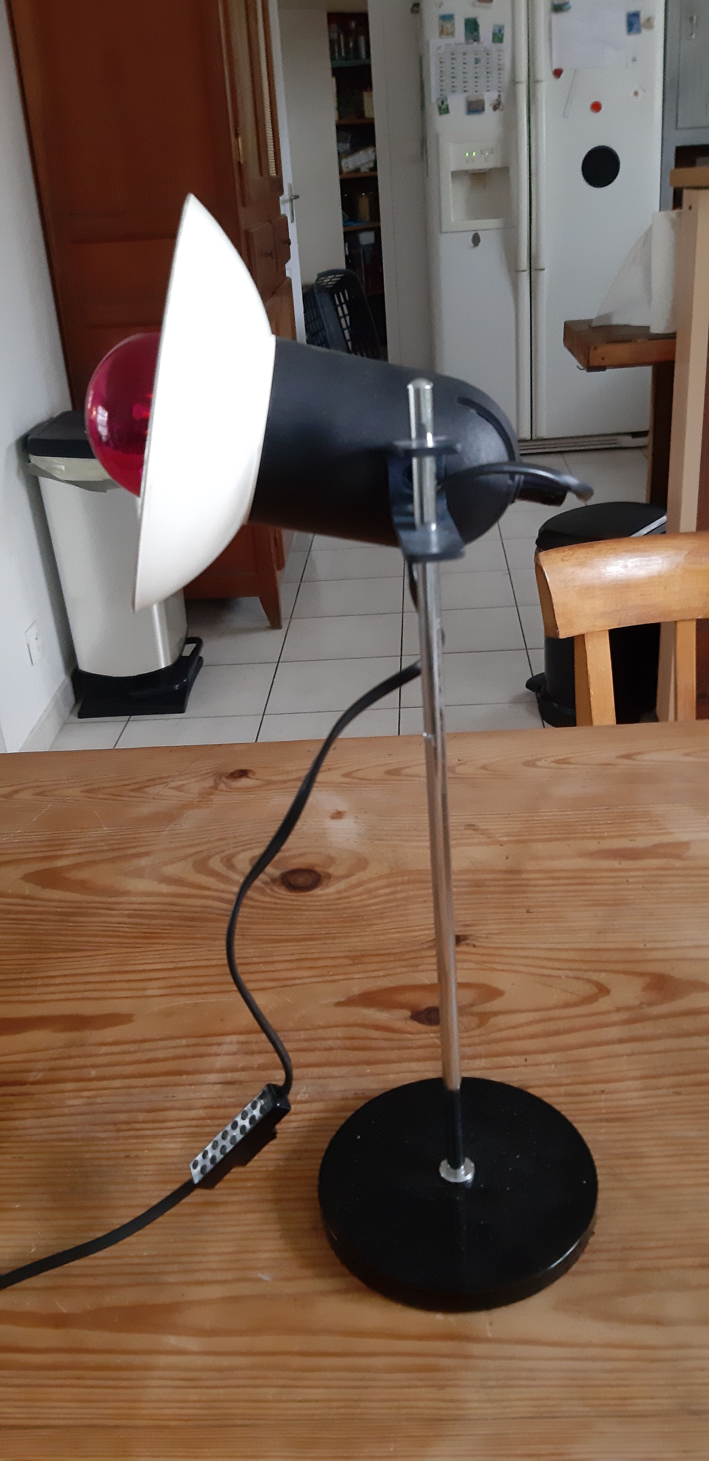 Height adjustable vintage lamp
