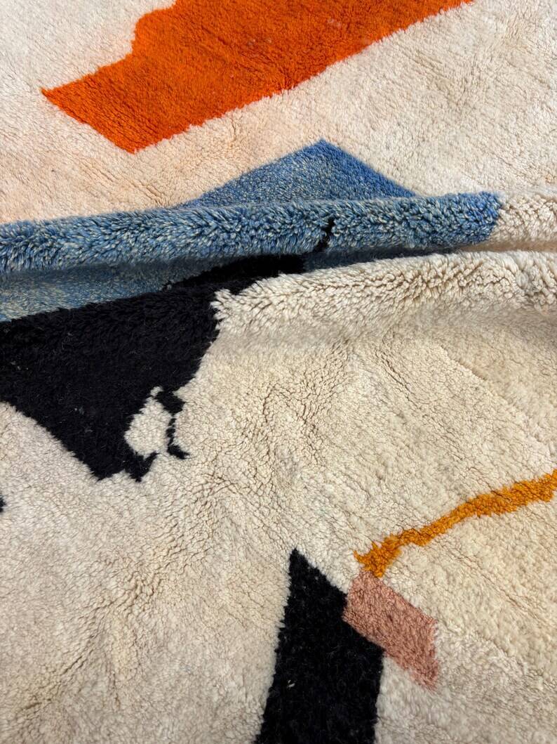 Traditional handmade Berber carpet 250cmx150cm