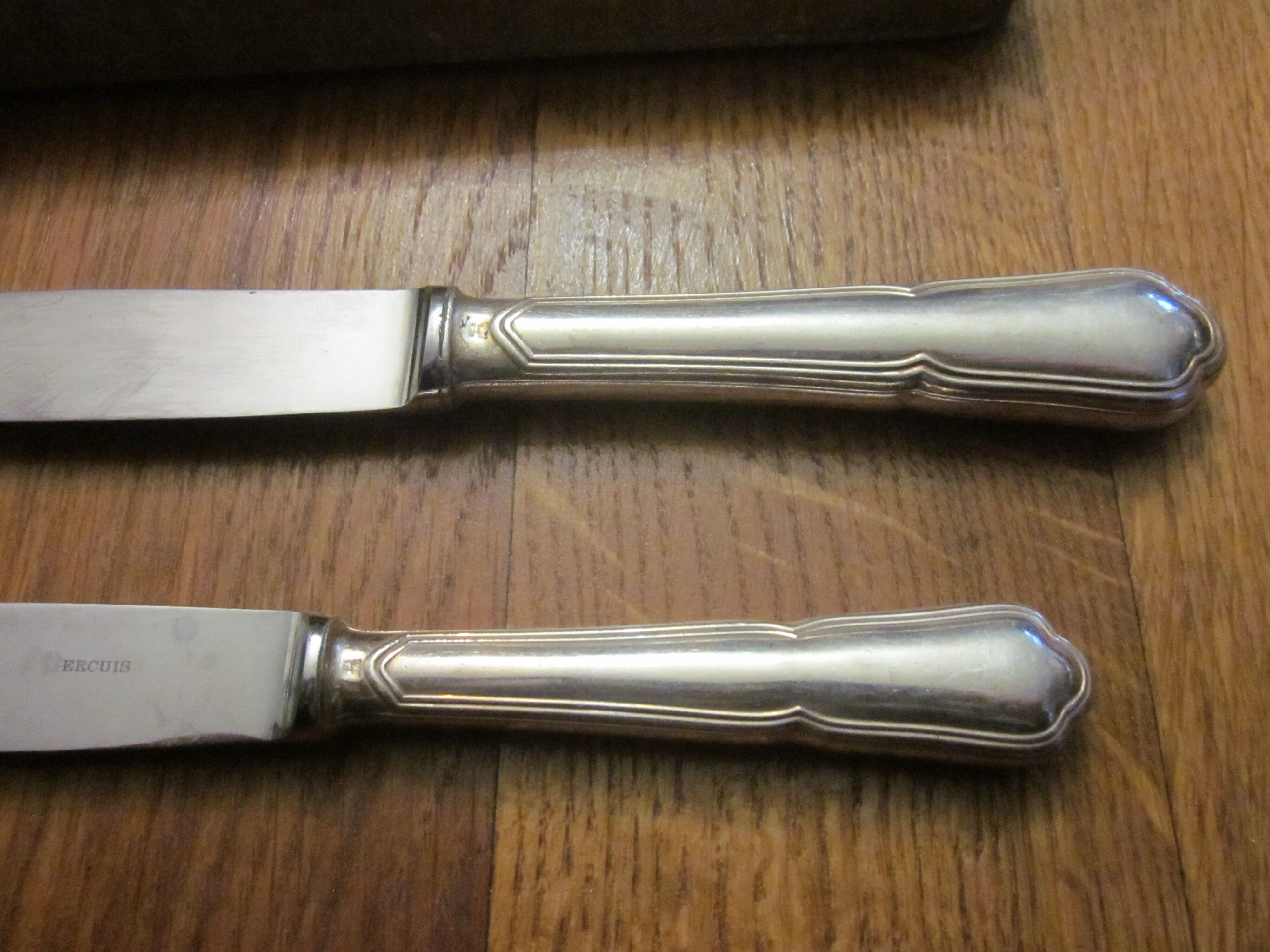 24 silver metal knives ercuis