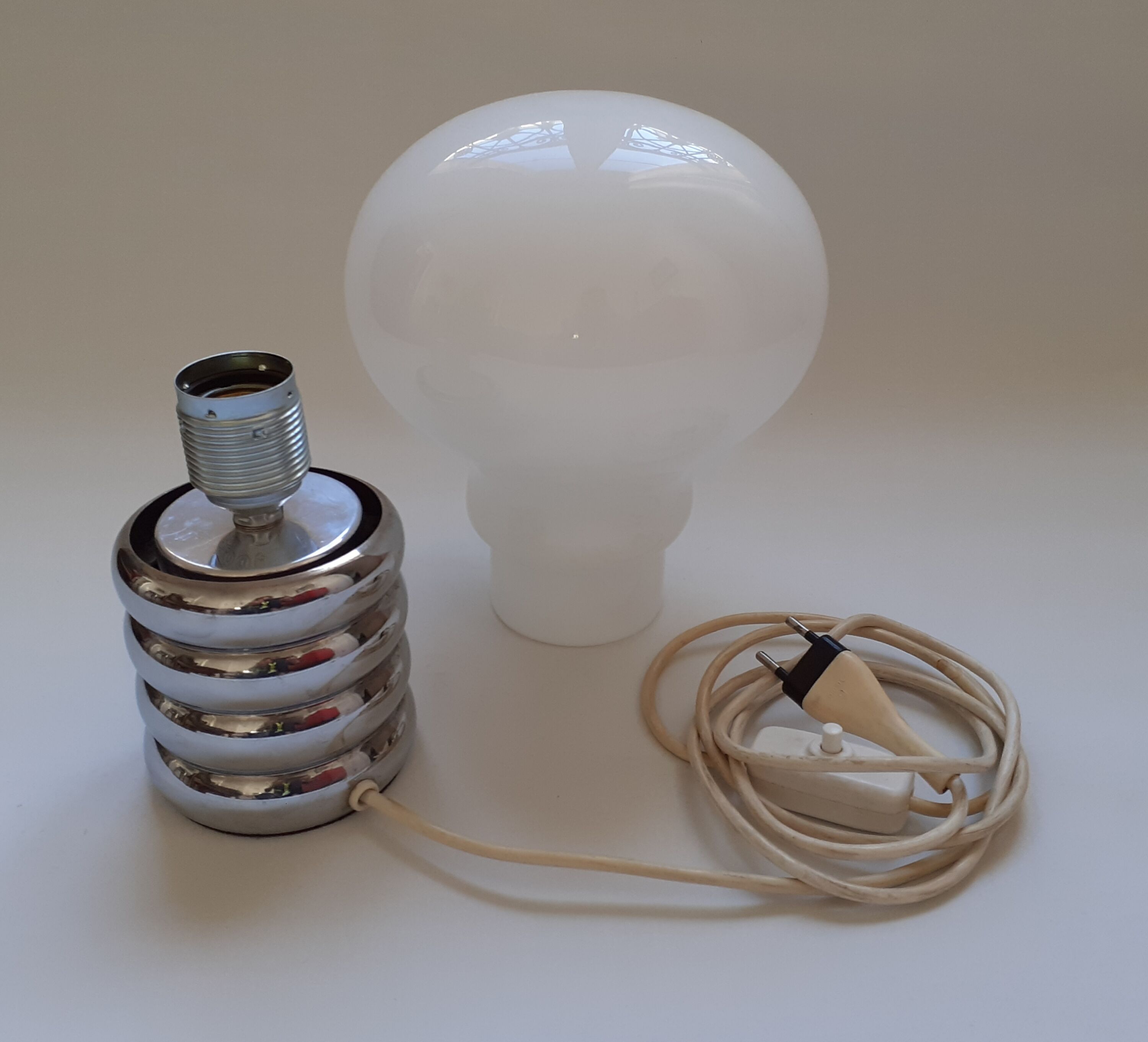 Ingo Maurer lamp called "bulb opal" - 1966