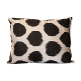 Coussin tacheté de soie
