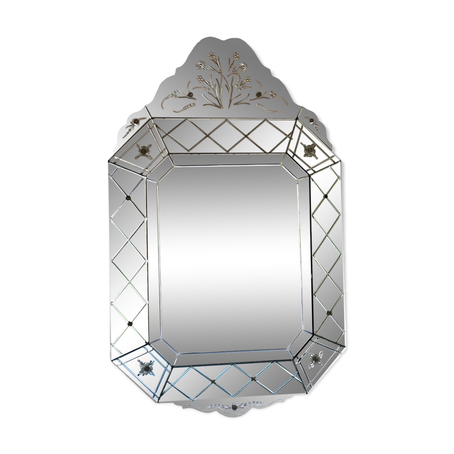 Venetian mirror with pareclose 19th / 20th century Height 80 cm
