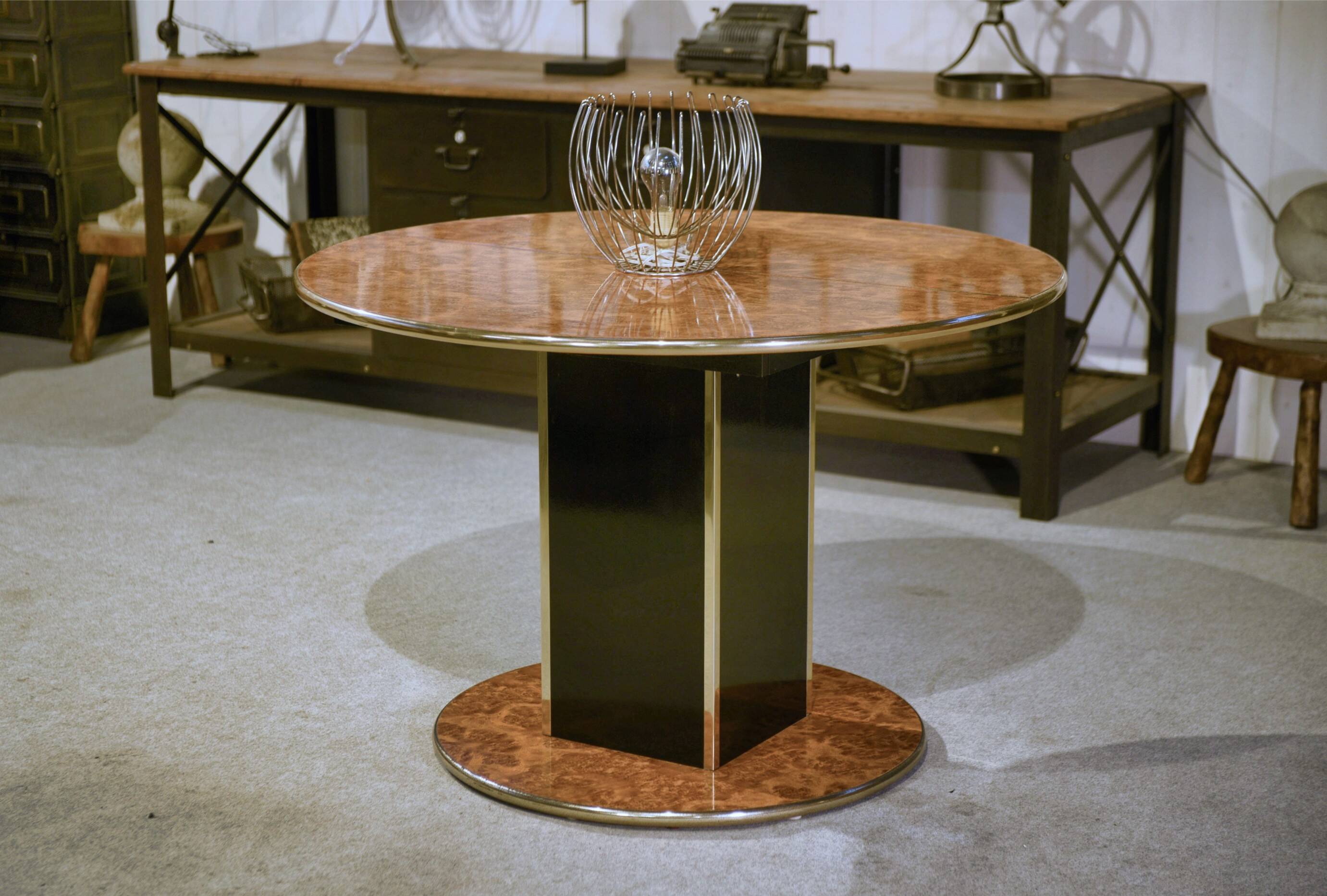 Circular table in the style of Willy Rizzo 1970s