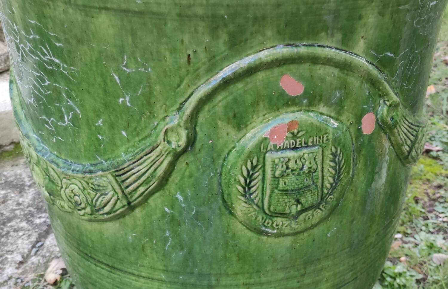 Ancienne Grande Poterie Terre cuite émaillée La Madeleine Anduze