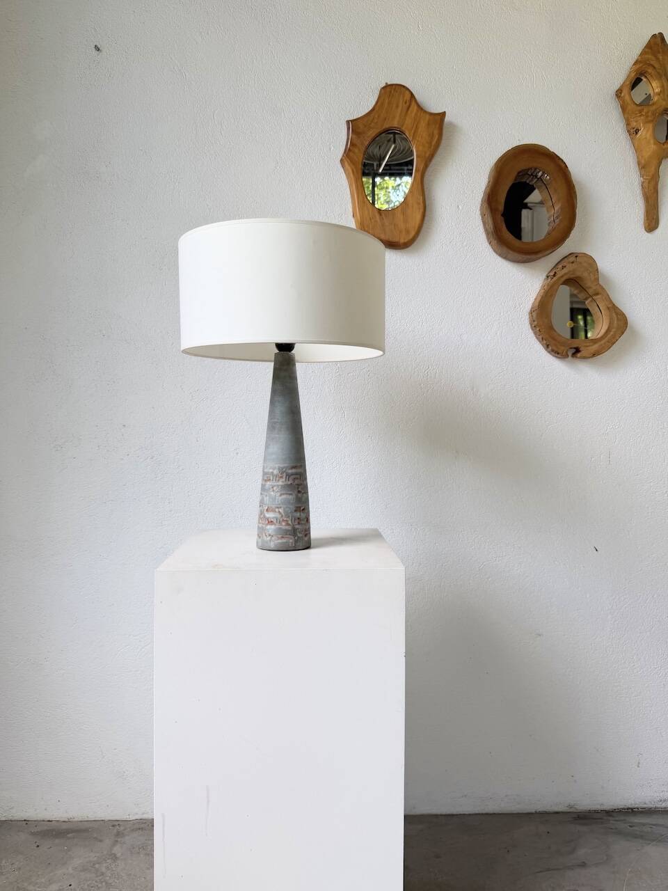 Lampe de table céramique bleue style 1950