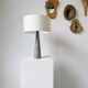 Lampe de table céramique bleue style 1950