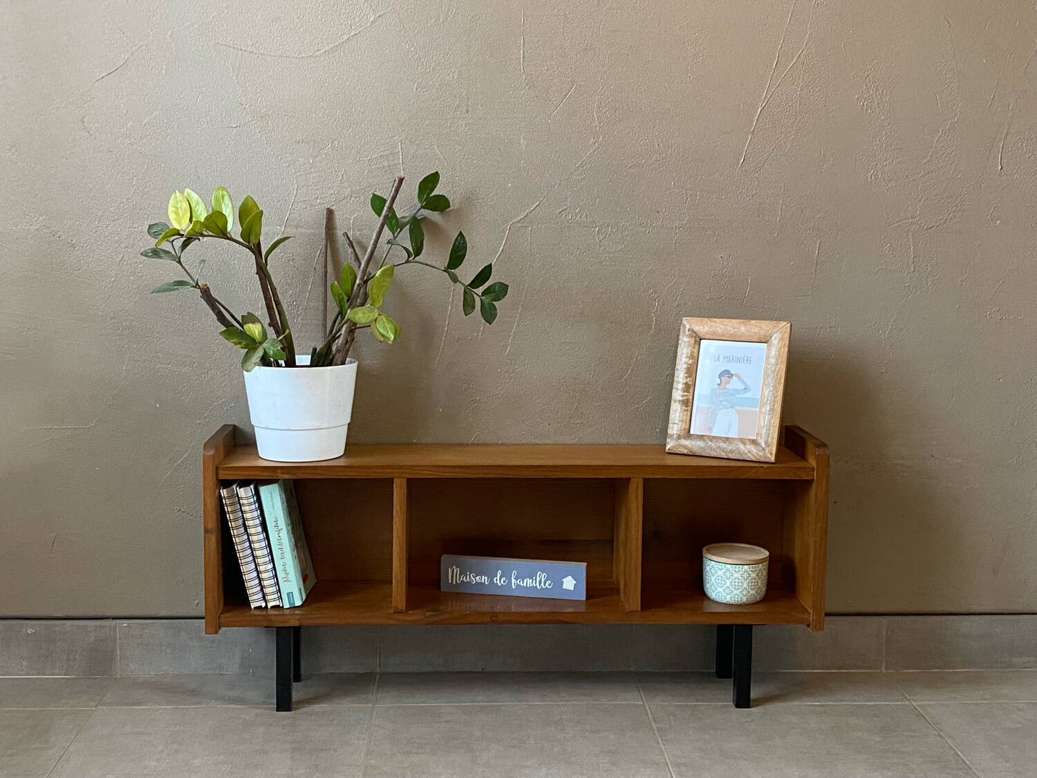 Small vintage sideboard (shallow)