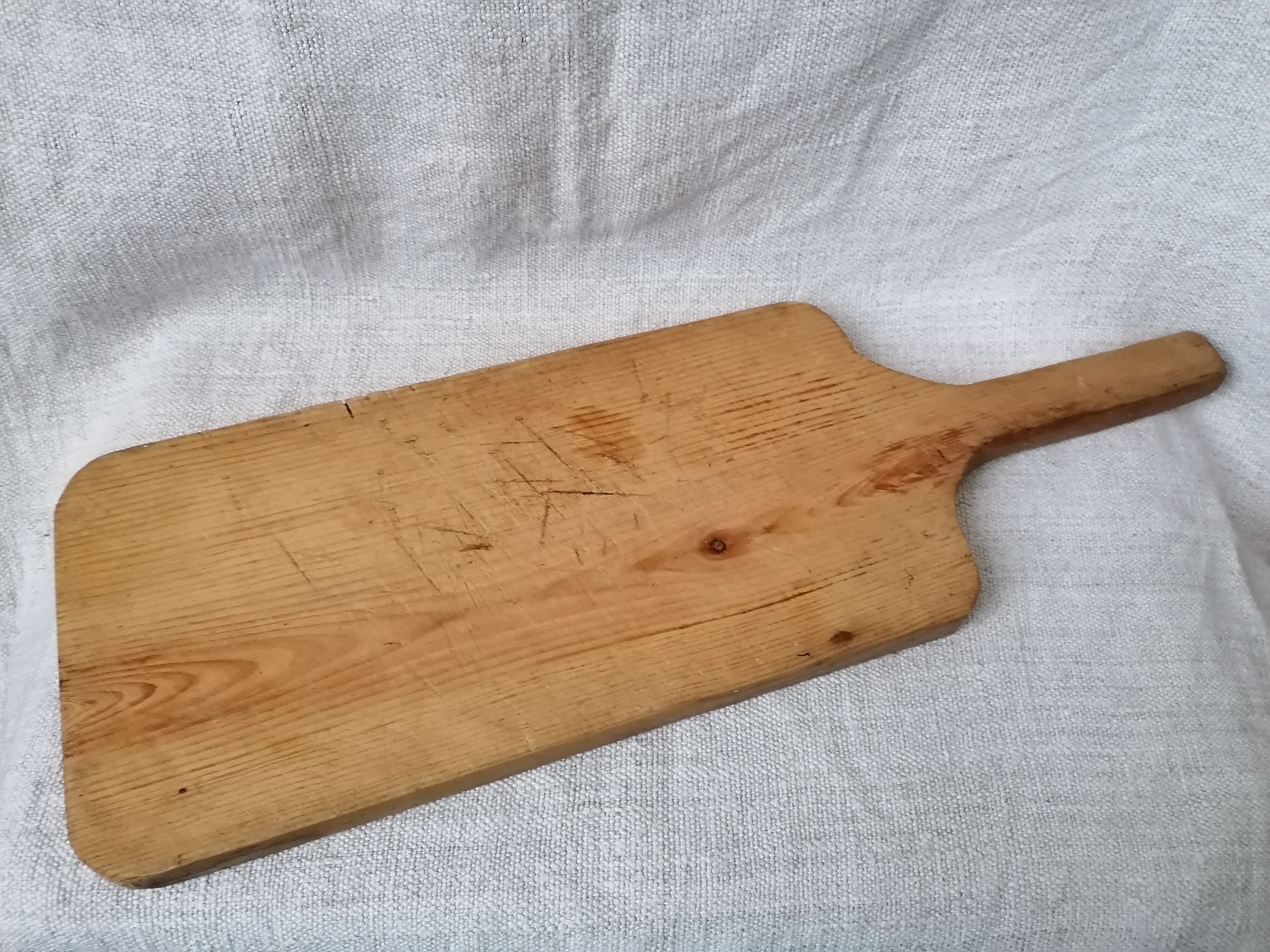 Wooden cutting board