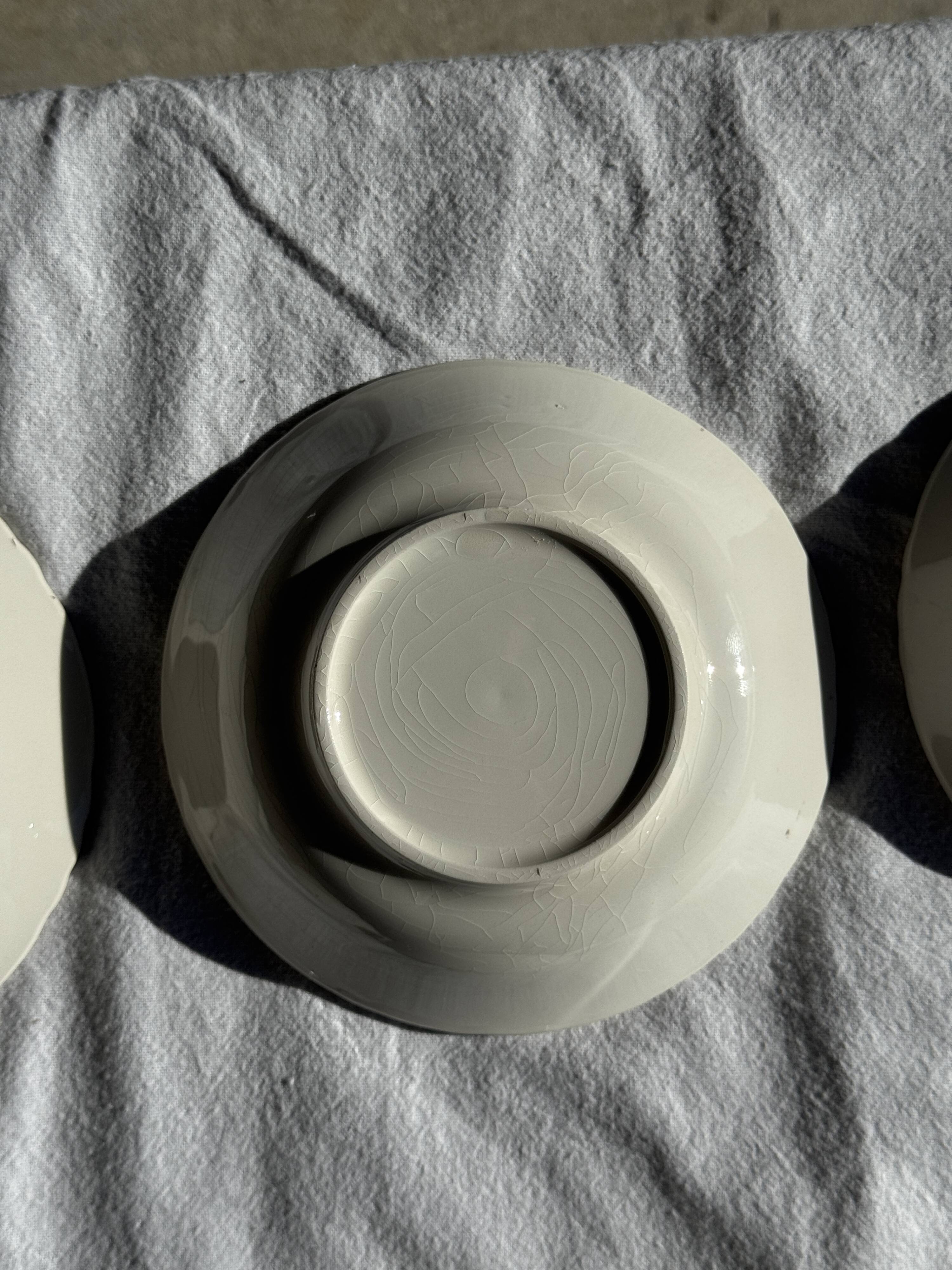 Vintage fruit salad service consisting of a bowl and 7 small dishes.