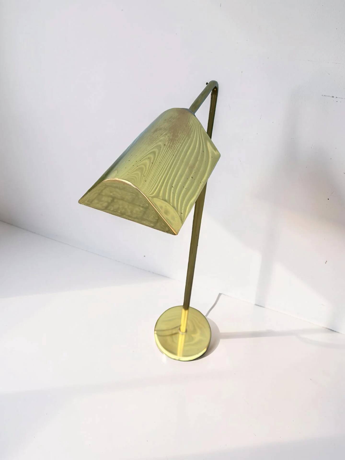 Table lamp / desk lamp in brass