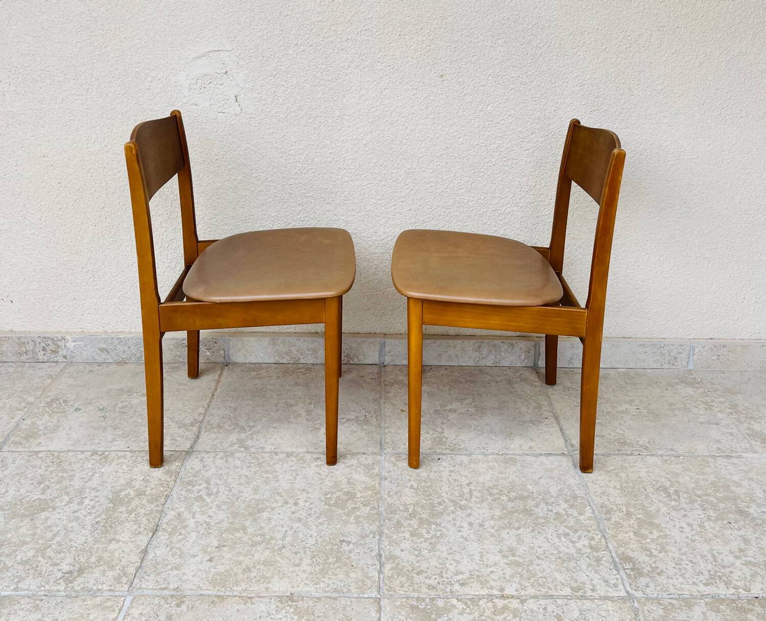 2 vintage chairs from the 1960s