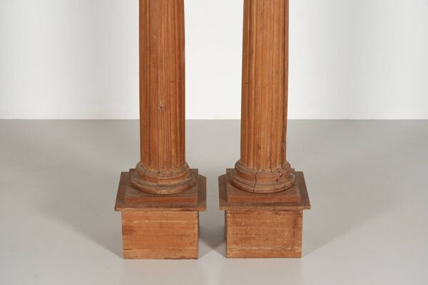 Paire de colonnes corinthiennes du XVIIIème