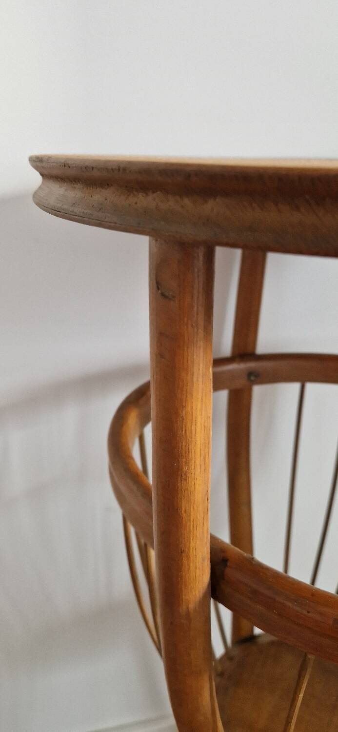 Rattan worker pedestal table from the 1950s