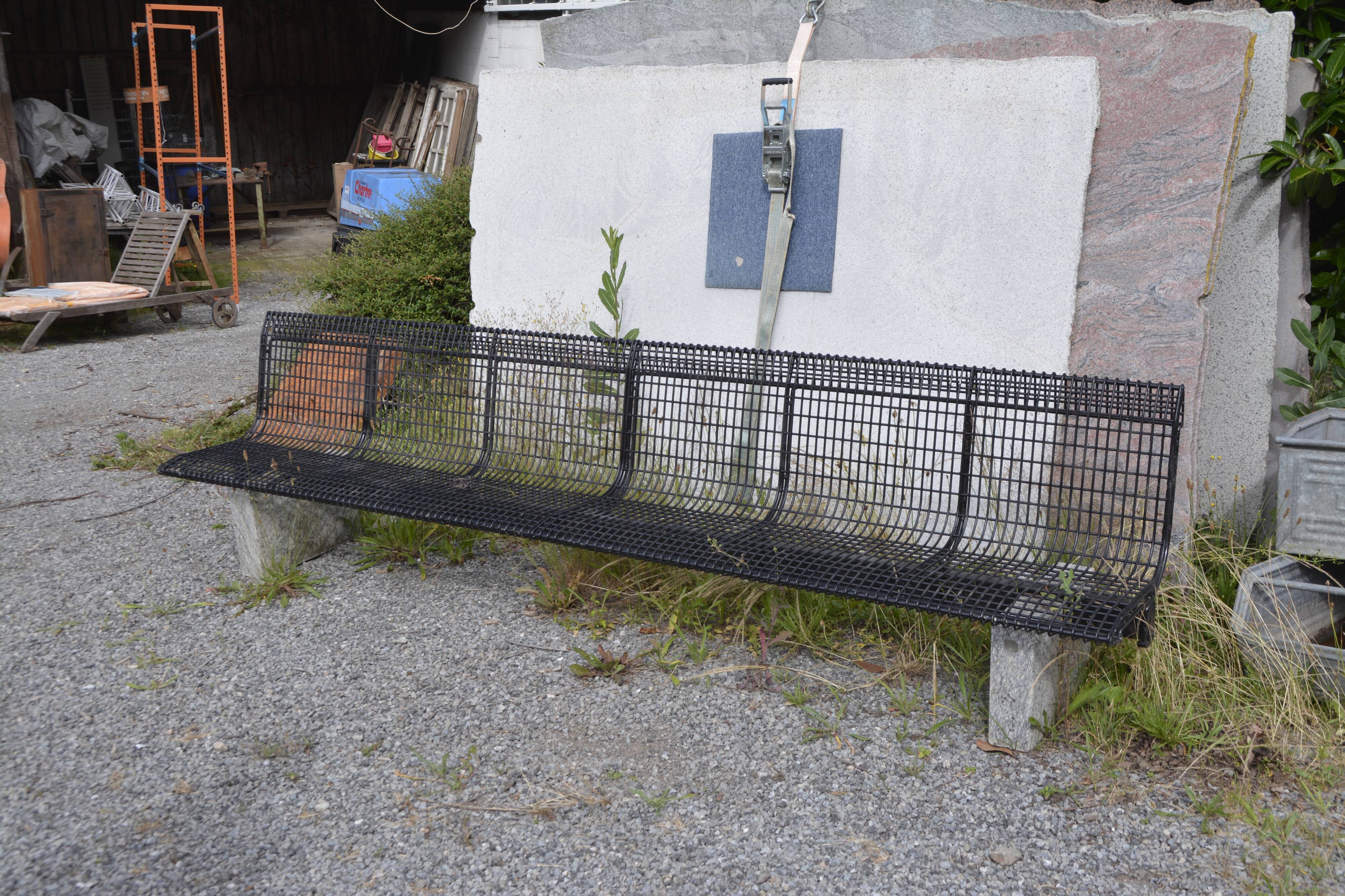 Osvaldo Borsani Bench, Tecno