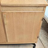 Armoire asymétrique vintage en chêne rénovée