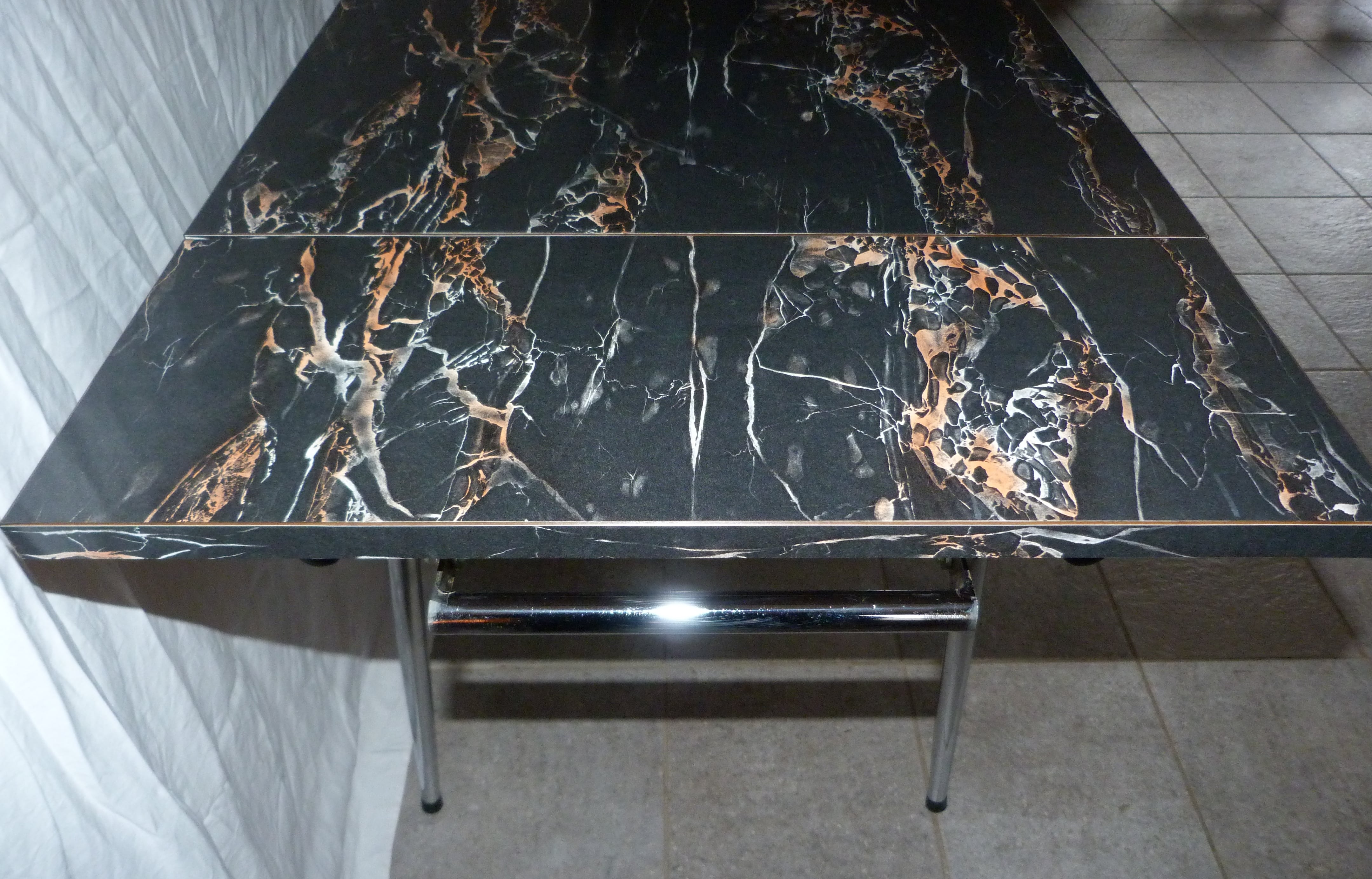 Table marble formica 70