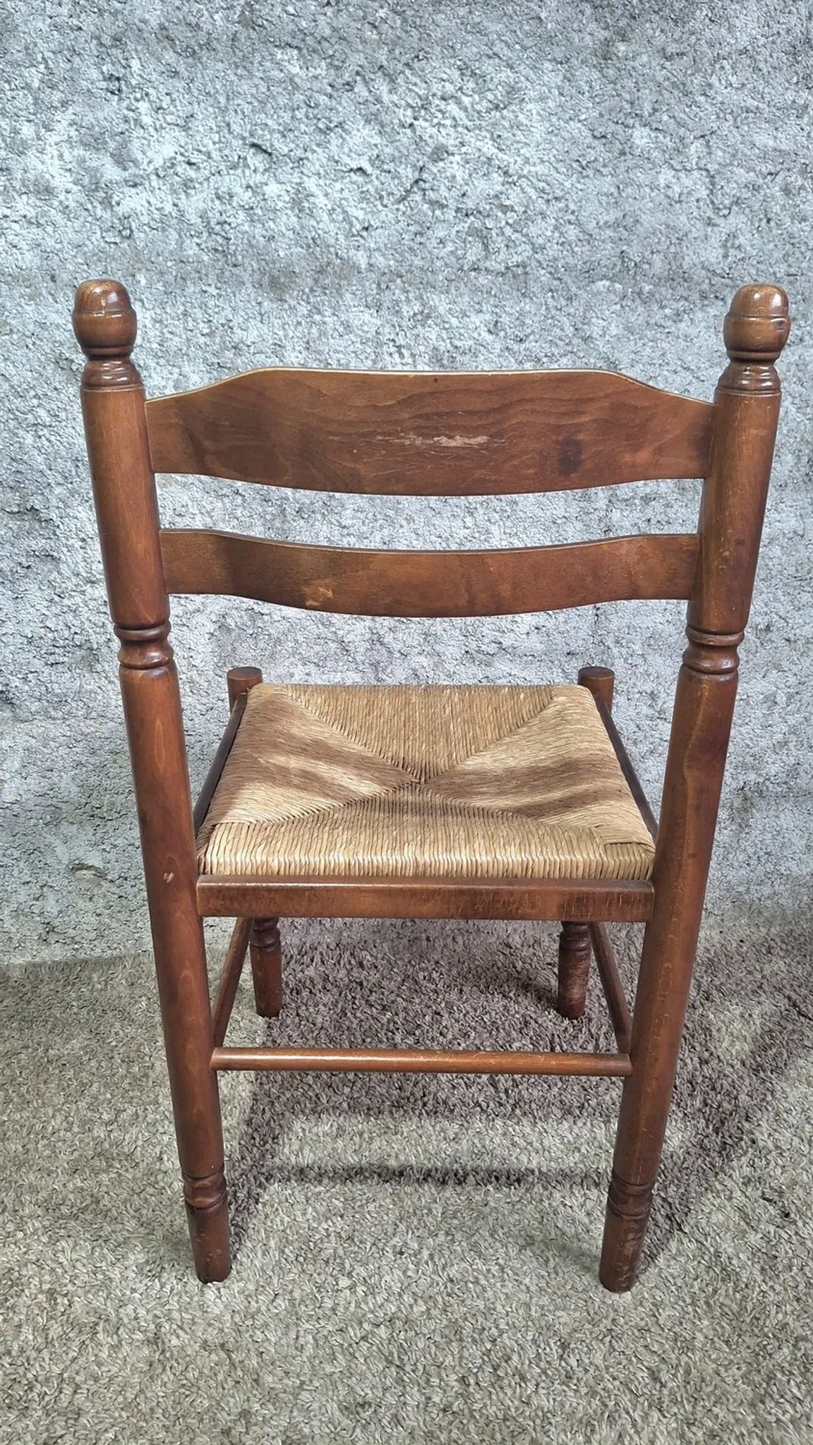 Set of 4 rustic chairs in Louis XIII style, with rush seats, early 20th century.