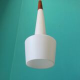 Paire de suspensions en opaline et teck Danemark 1955