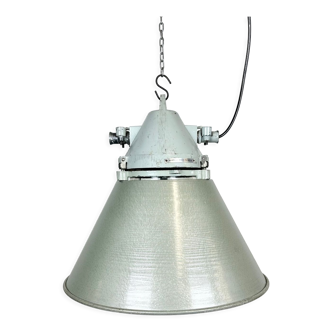 Lampe antidéflagrante industrielle avec abat-jour en aluminium d’Elektrosvit, années 1970