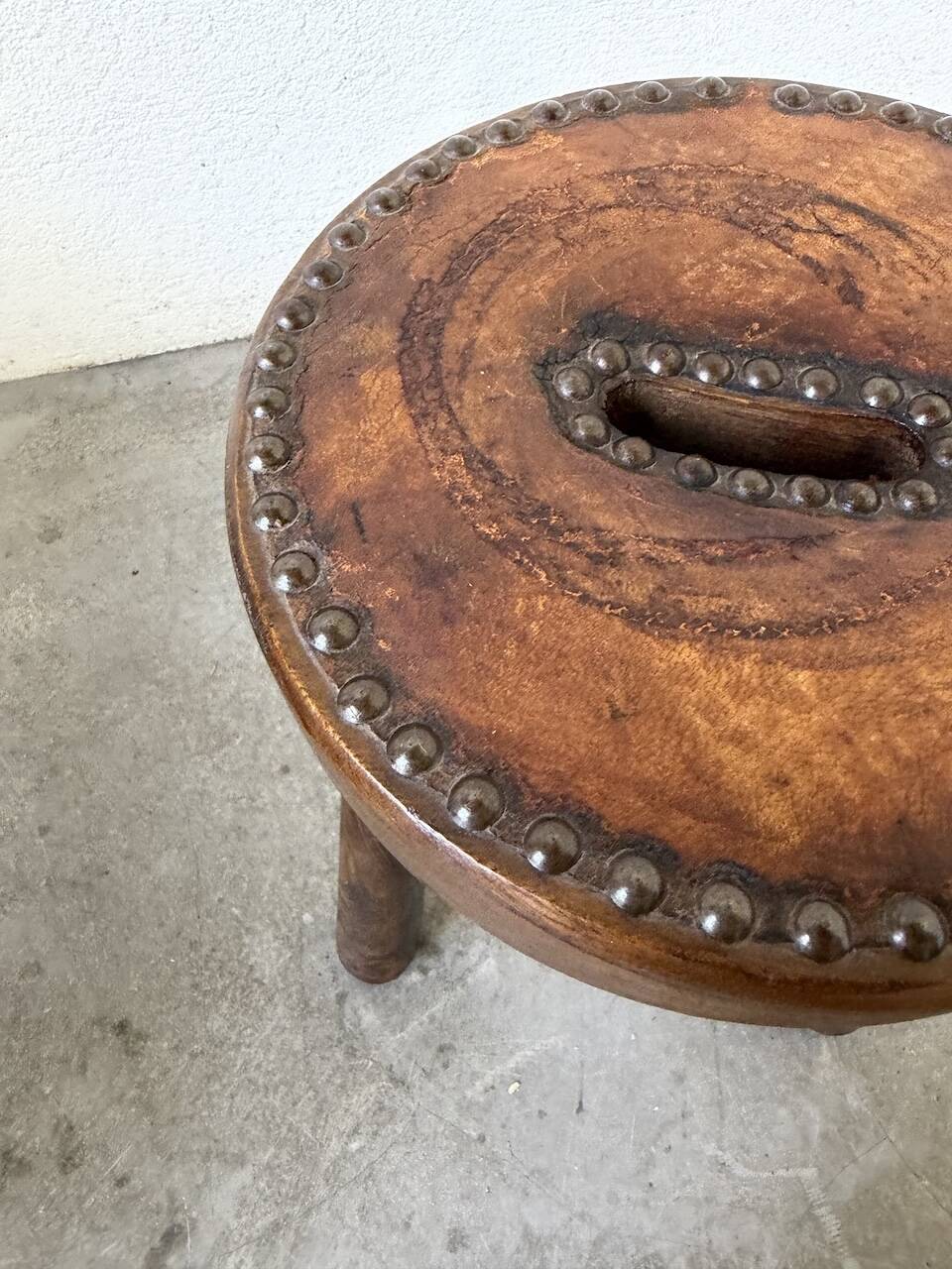 Three-legged shepherd stool oak