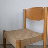 Set of 6 stackable chairs in beech and jute.