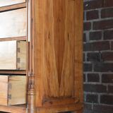 Chest of drawers, made of walnut