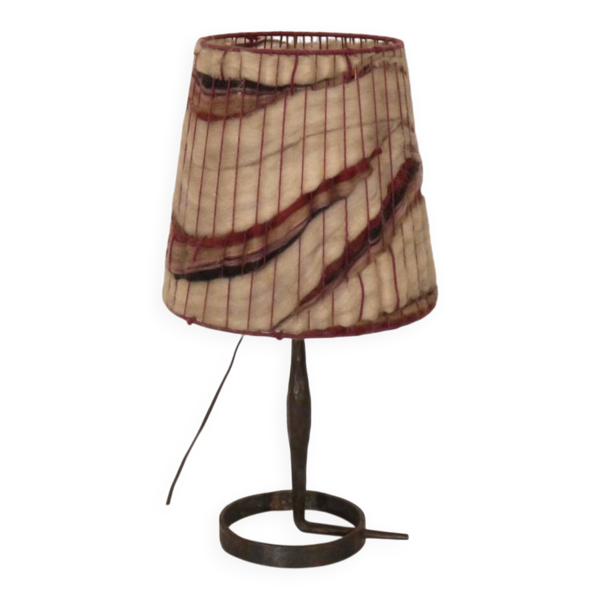 Lampe brutaliste en fer martelé 1950