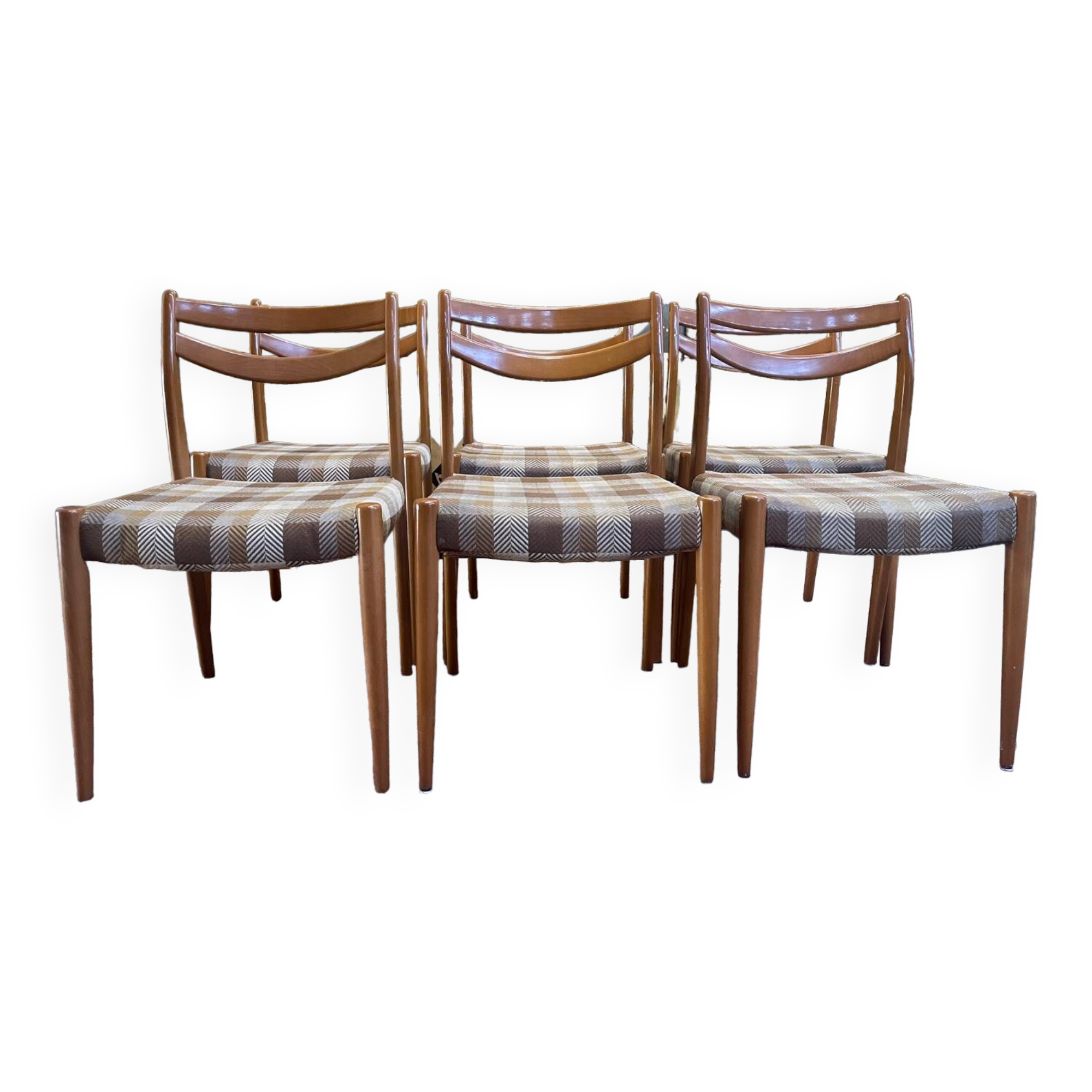 Suite de 6 chaises de style Scandinave
