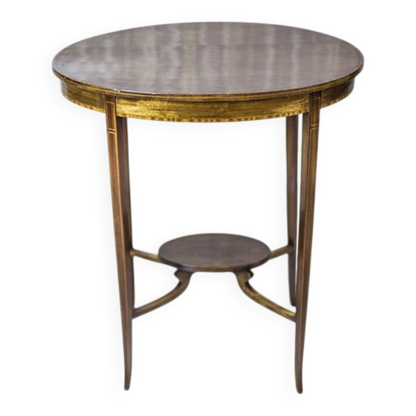 Table d'appoint ovale du 19ème siècle
