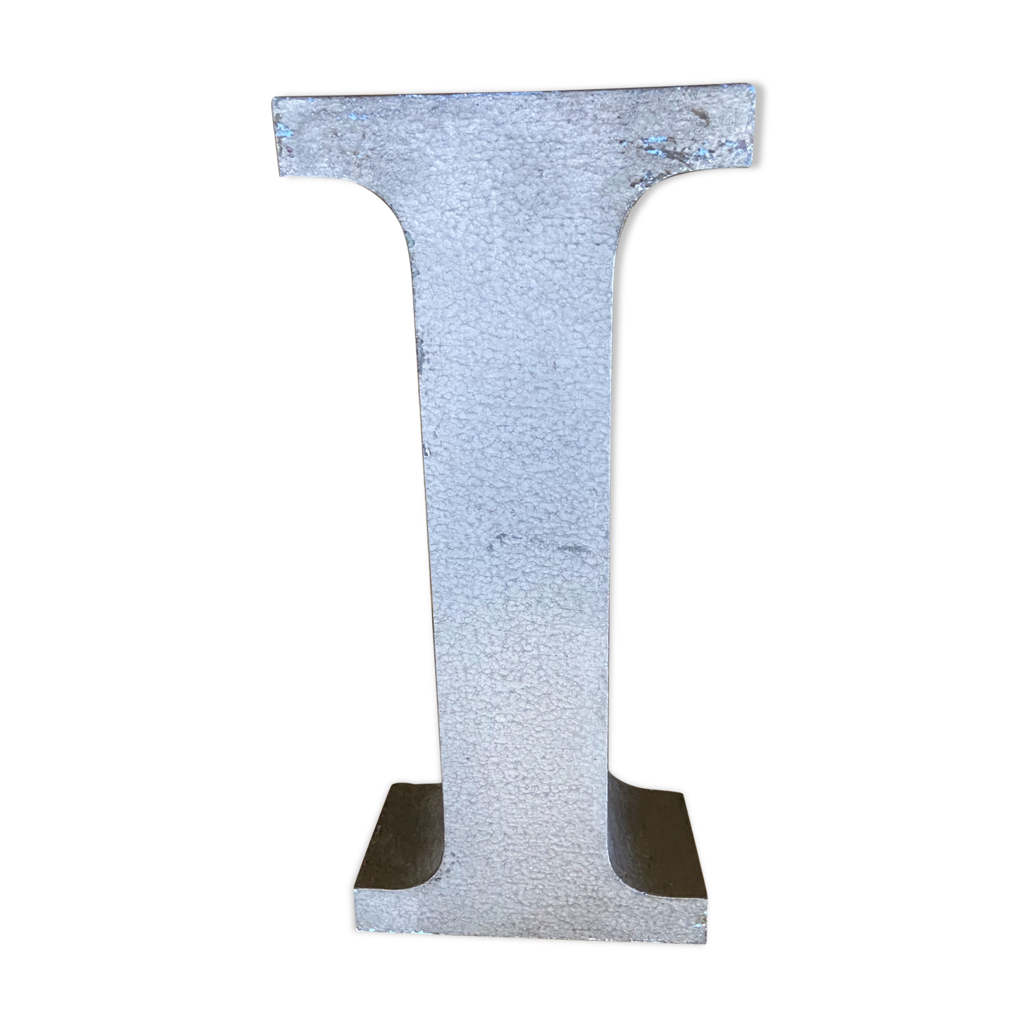 Letter metal I