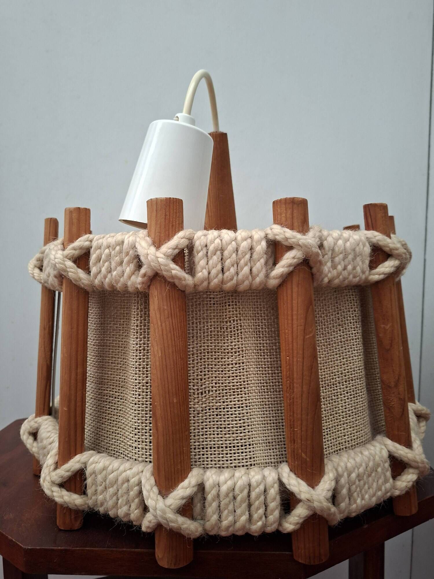 Scandinavian suspension in braided rope