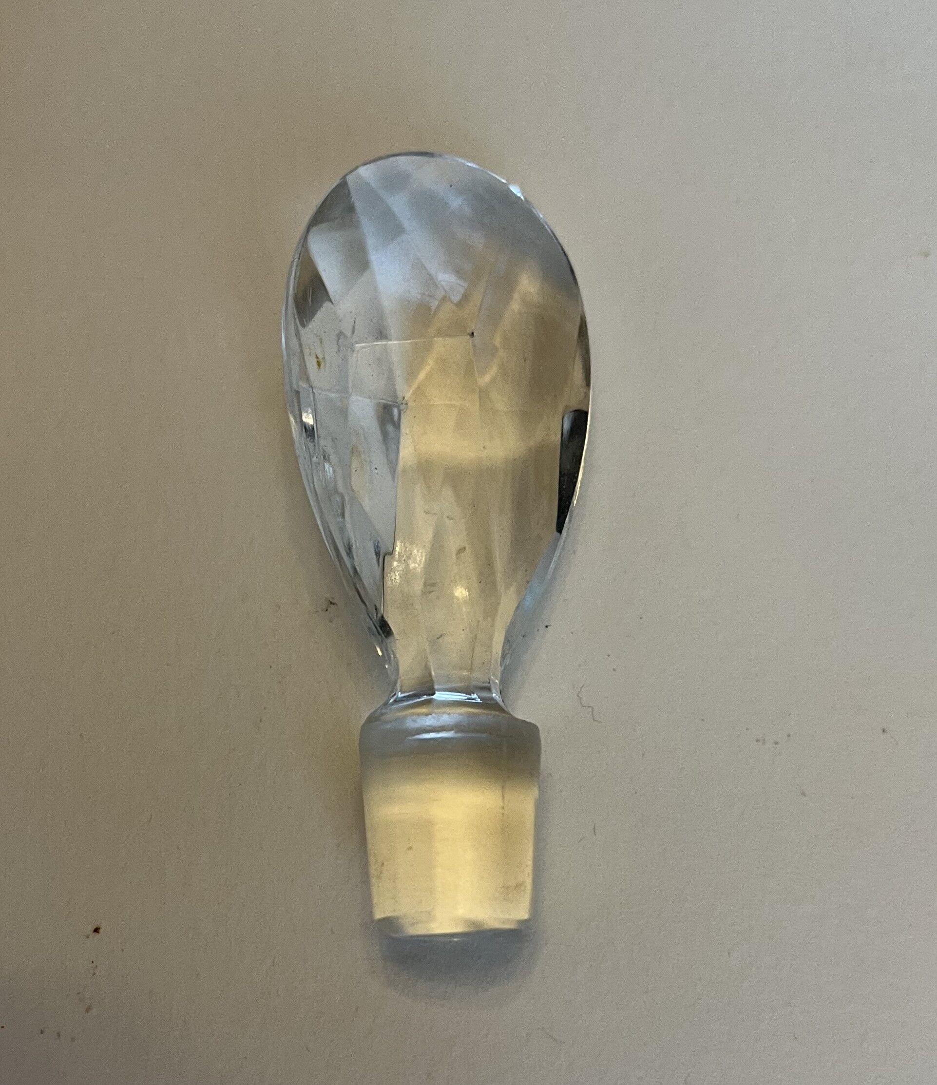 Paire d'huiliers en cristal taillé