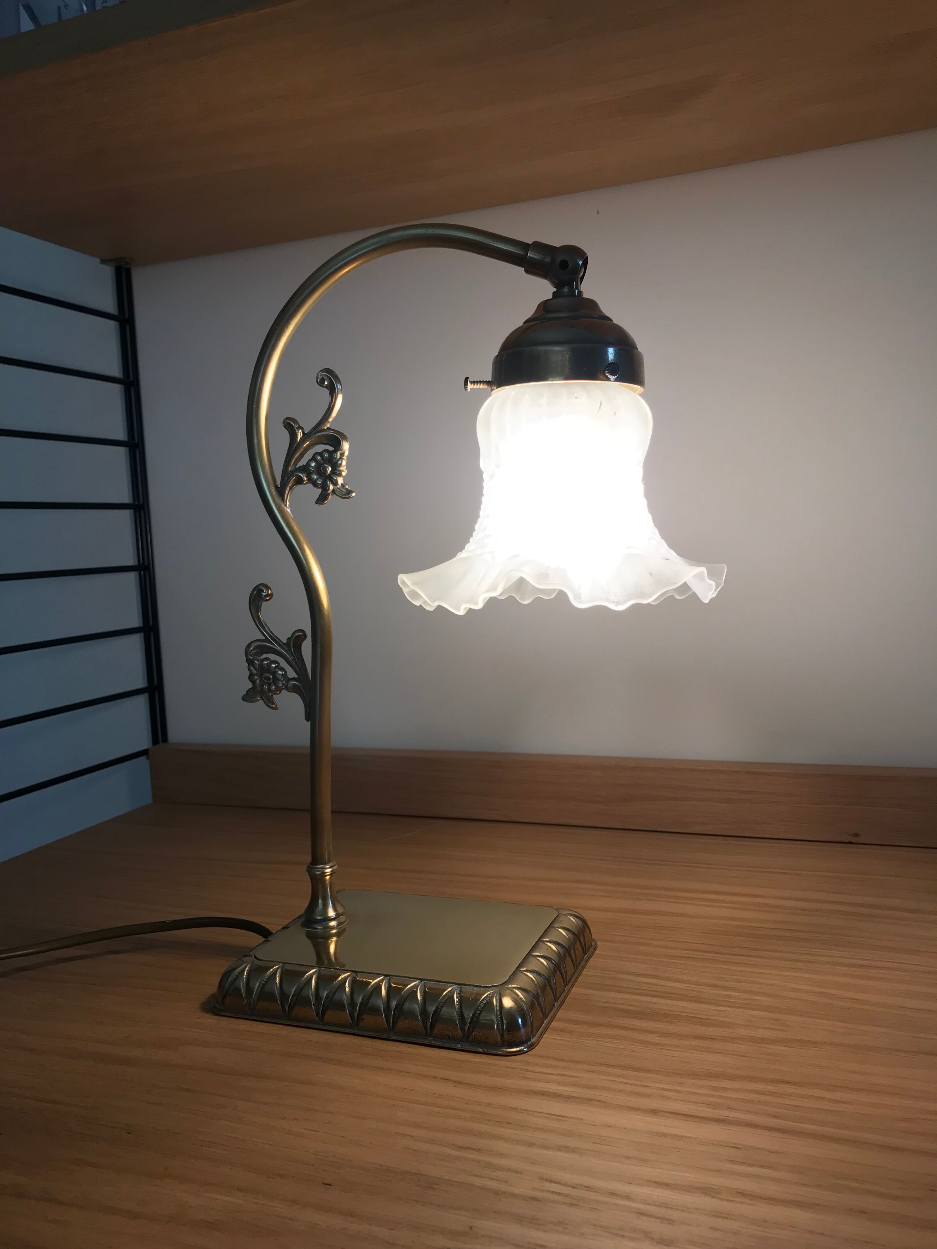 Lamp art nouveau lampshade tulip white
